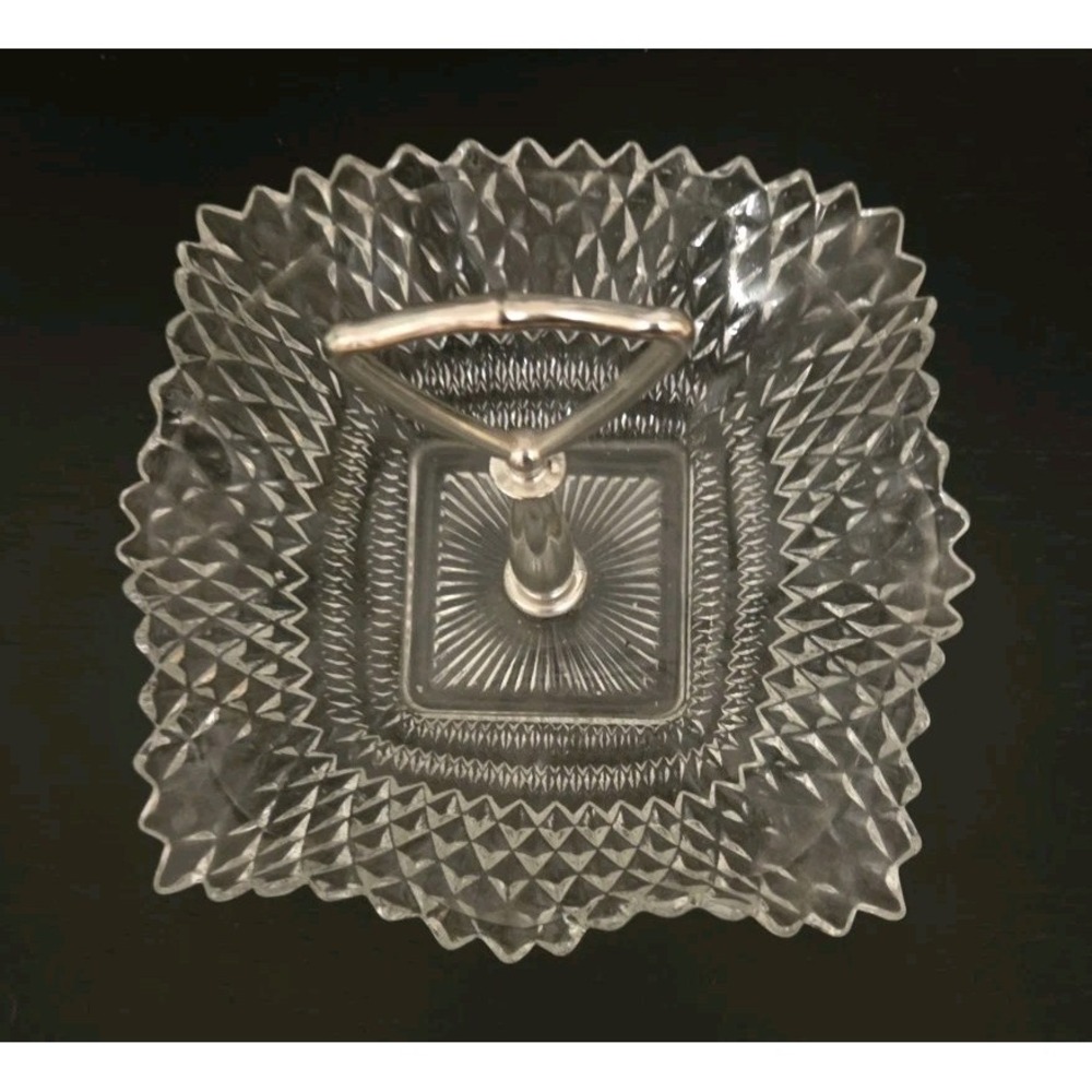 Vintage INDIANA GLASS Diamond Point Pressed‎ Ruffle Edges Candy Dish with Handle